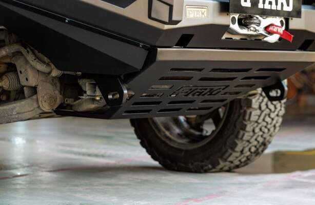 pajero sport qe qr piak bull bar no loop winch orange black
